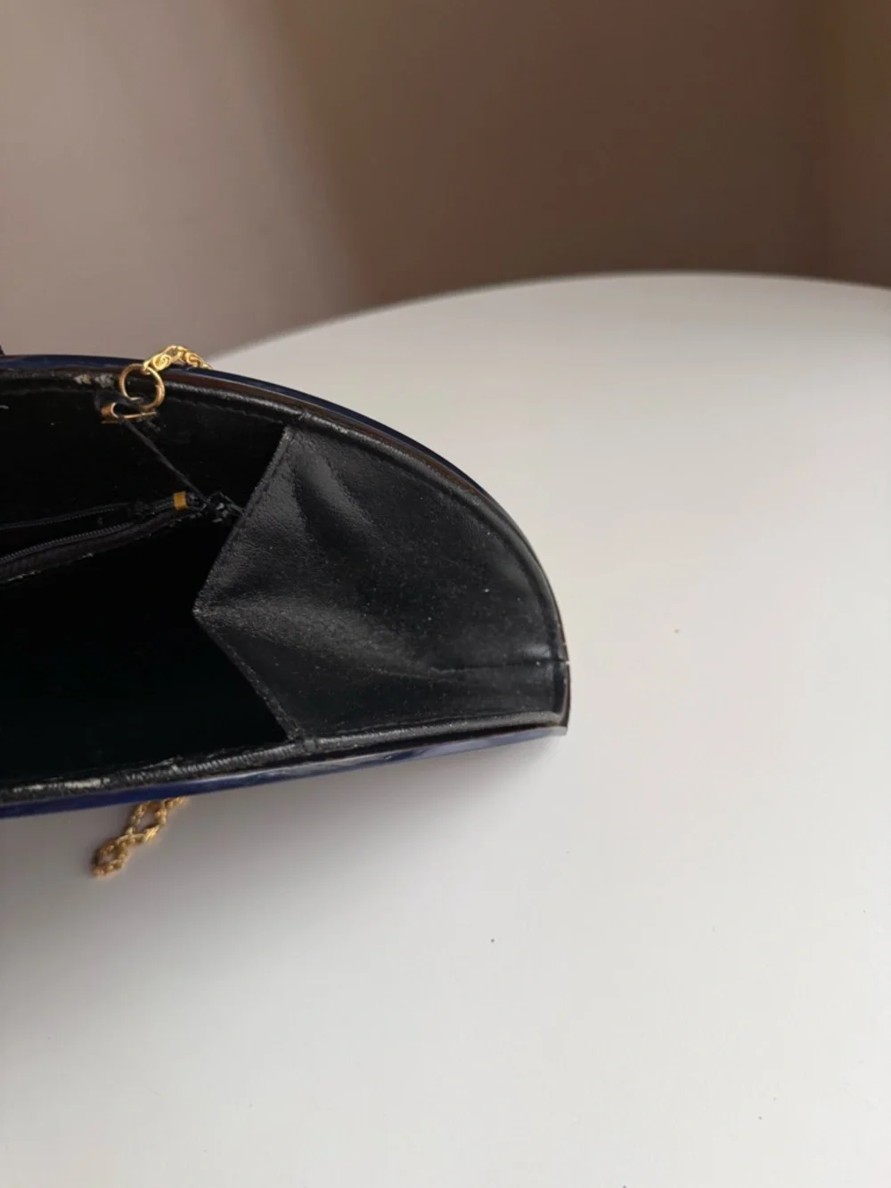 Vintage Lee Wee Hand Bag Unique Blue Marble Acrylic Half Moon Purse Gold Chain - Picture 11 of 16